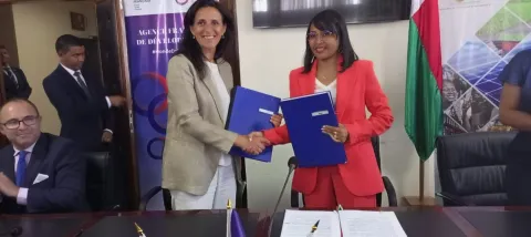 Signature de la convention sur les finances au Madagascar